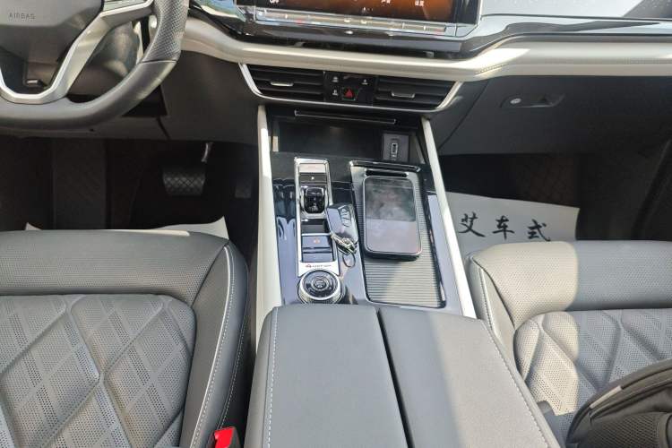 Used Volkswagen Teramont 2024 380TSI Four-Wheel Drive Prestige Luxury Edition Gear Lever