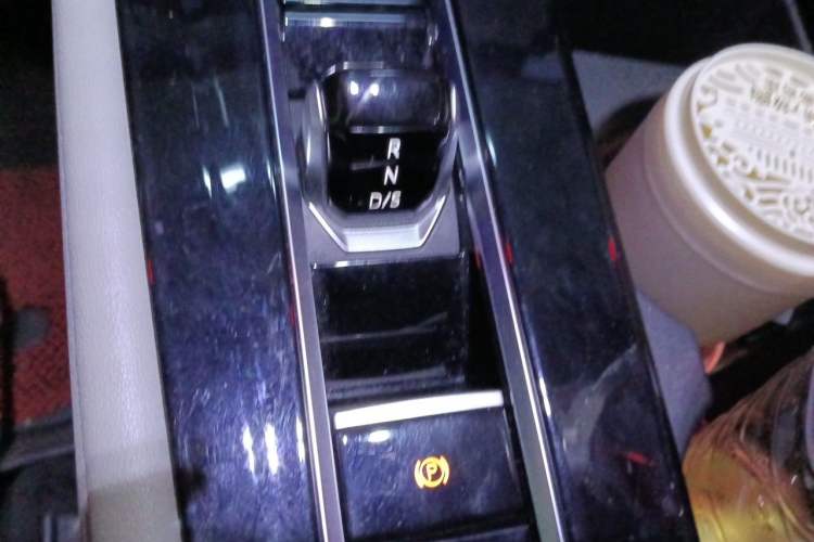 Used Volkswagen Teramont 2024 380TSI All-Wheel Drive Longyao Edition Gear Lever