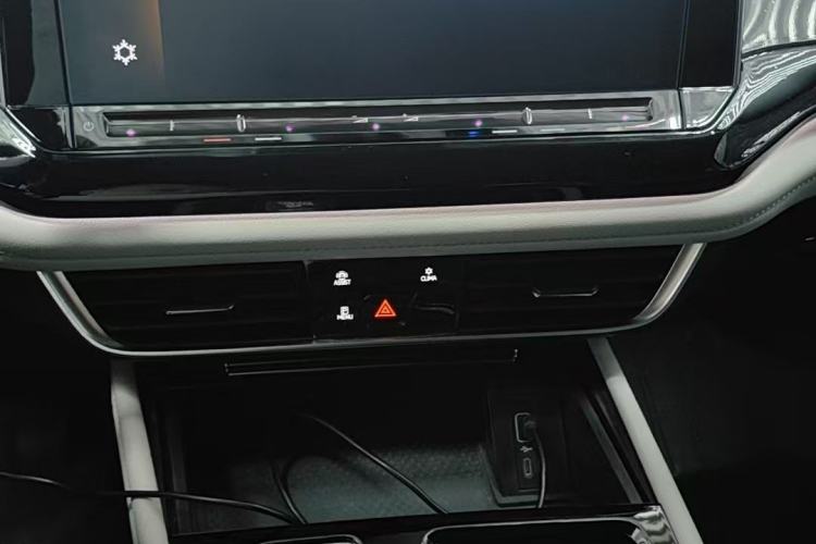 Used Volkswagen Teramont 2024 380TSI Four-Wheel Drive Prestige Luxury Edition Gear Lever