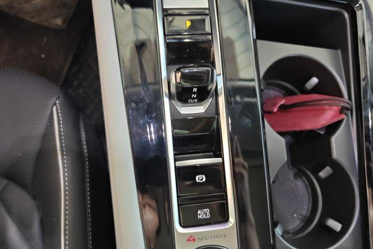 Used Volkswagen Teramont 2024 380TSI All-Wheel Drive Longyao Edition Gear Lever