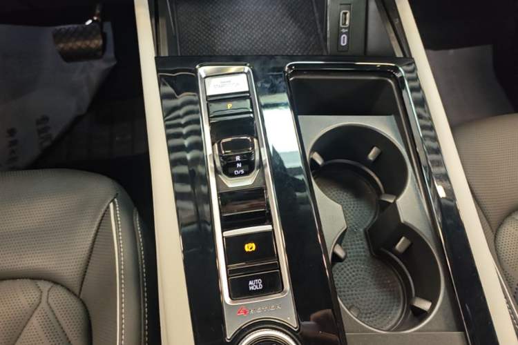 Used Volkswagen Teramont 2024 380TSI All-Wheel Drive Longyao Edition Gear Lever