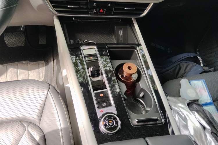 Used Volkswagen Teramont 2024 380TSI Four-Wheel Drive Prestige Luxury Edition Gear Lever