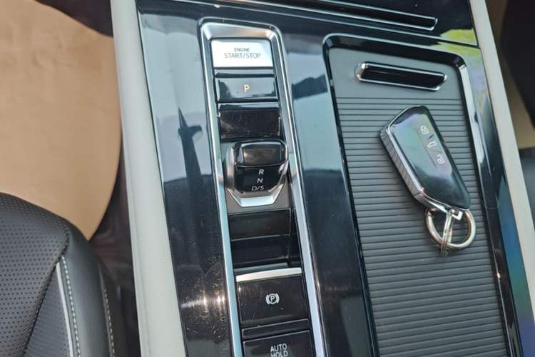 Used Volkswagen Teramont 2024 380TSI Four-Wheel Drive Prestige Luxury Edition Gear Lever