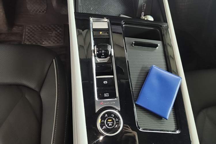 Used Volkswagen Teramont 2024 380TSI Four-Wheel Drive Prestige Luxury Edition Gear Lever