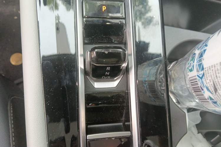 Used Volkswagen Teramont 2024 380TSI All-Wheel Drive Longyao Edition Gear Lever