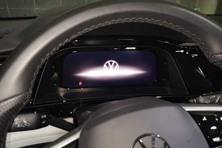 Used Volkswagen Teramont 2024 380TSI Four-Wheel Drive Longxiang Edition Instrument Cluster
