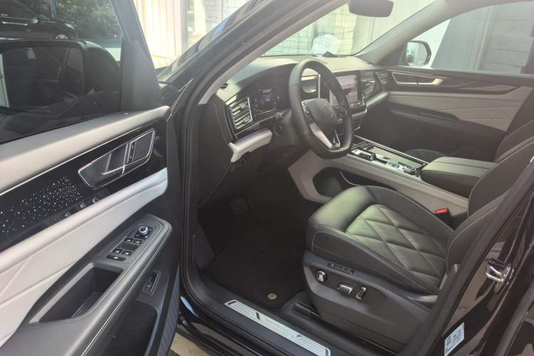 Used Volkswagen Teramont 2024 380TSI All-Wheel Drive Longyao Edition Interior 1