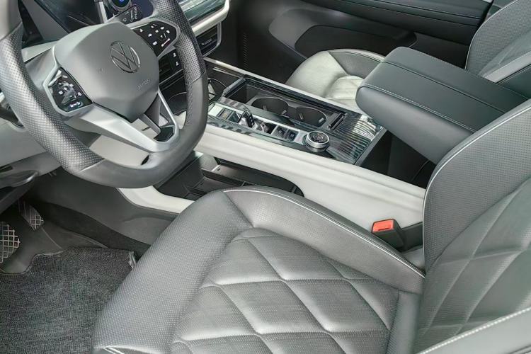 Used Volkswagen Teramont 2024 380TSI Four-Wheel Drive Prestige Luxury Edition Interior 2