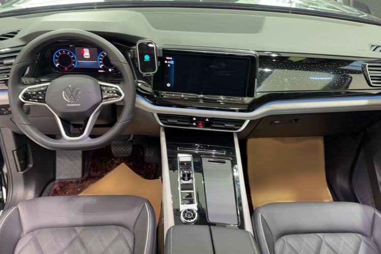 Used Volkswagen Teramont 2024 380TSI All-Wheel Drive Longyao Edition Interior 3