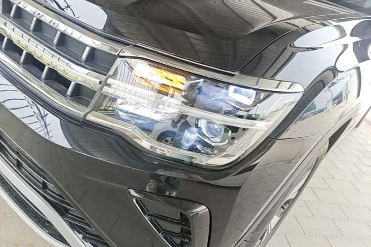 Used Volkswagen Teramont 2024 380TSI All-Wheel Drive Longyao Edition Left Front Headlight
