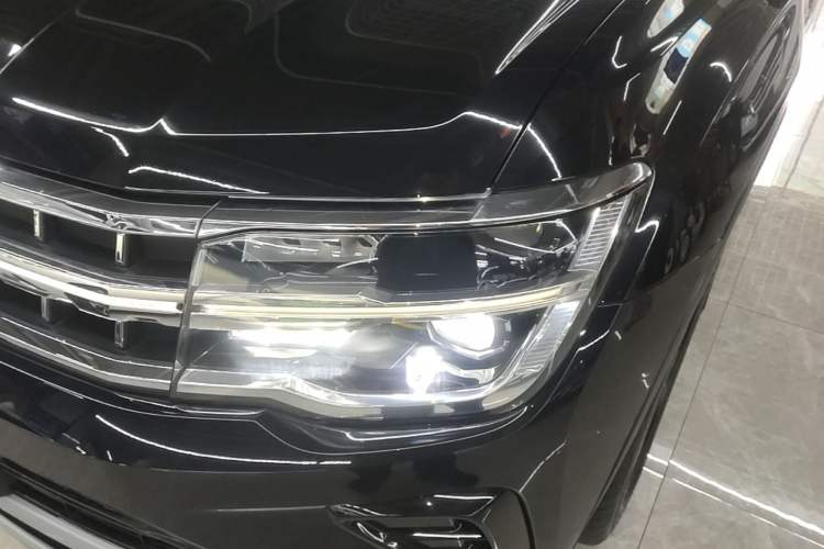 Used Volkswagen Teramont 2024 530 V6 All-Wheel-Drive Dragon Edition Left Front Headlight