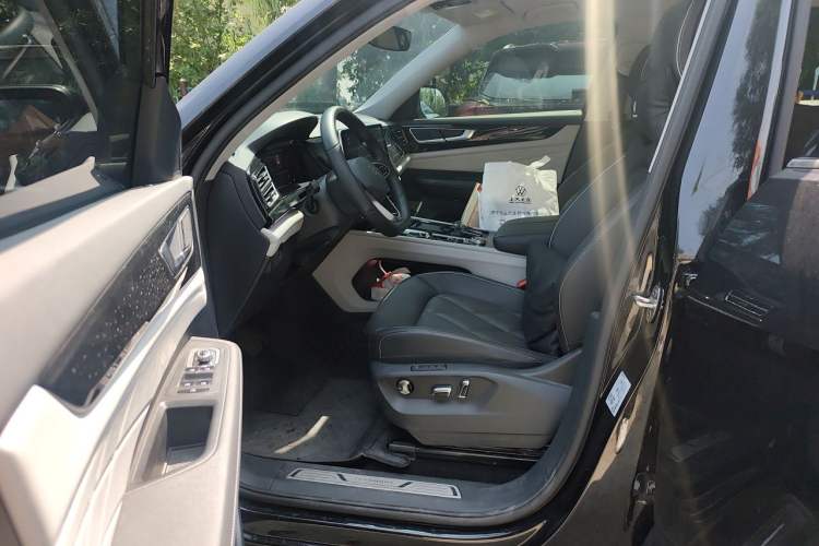 Used Volkswagen Teramont 2024 380TSI Four-Wheel Drive Prestige Luxury Edition Left Front Seat
