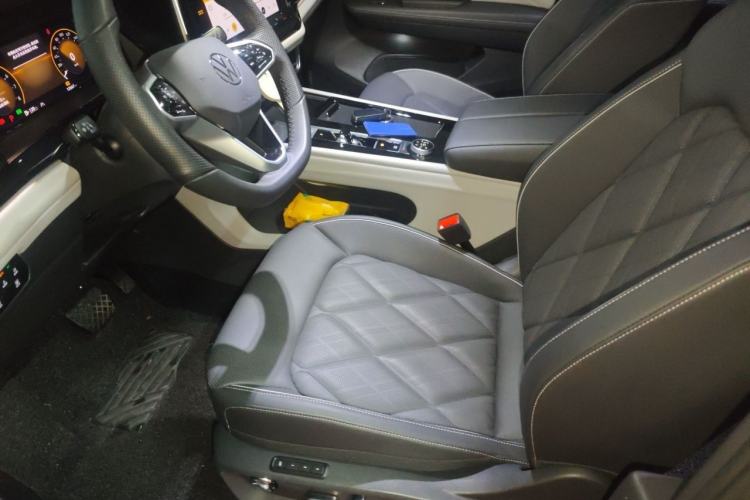 Used Volkswagen Teramont 2024 380TSI Four-Wheel Drive Longxiang Edition Left Front Seat