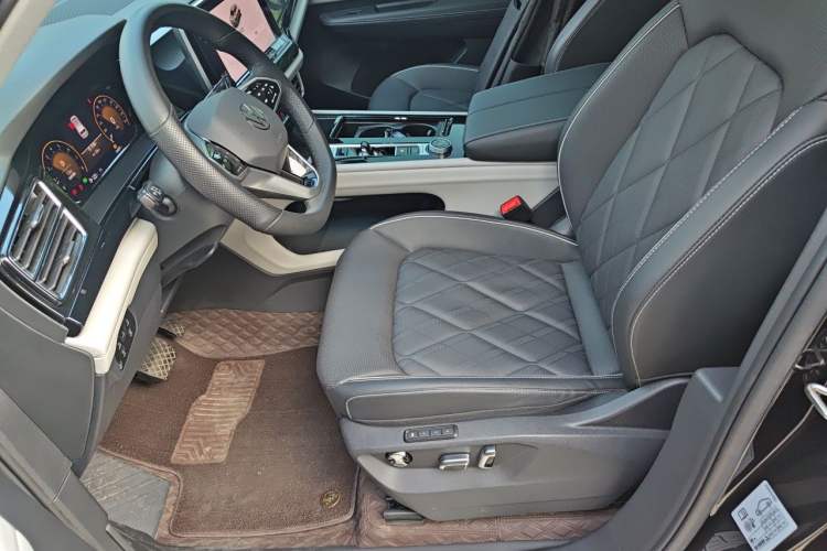 Used Volkswagen Teramont 2024 380TSI Four-Wheel Drive Prestige Luxury Edition Left Front Seat