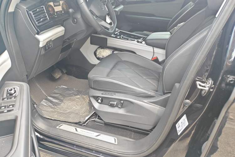 Used Volkswagen Teramont 2024 380TSI All-Wheel Drive Longyao Edition Left Front Seat