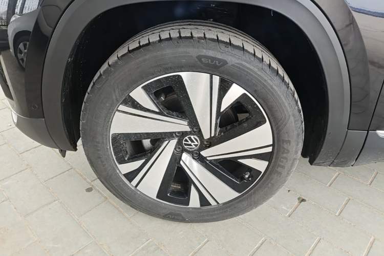 Used Volkswagen Teramont 2024 380TSI All-Wheel Drive Longyao Edition Left Front Wheel Hub