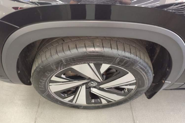 Used Volkswagen Teramont 2024 380TSI Four-Wheel Drive Prestige Luxury Edition Left Front Wheel Hub