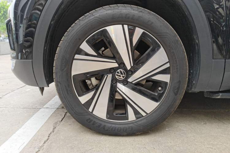 Used Volkswagen Teramont 2024 380TSI All-Wheel Drive Longyao Edition Left Front Wheel Hub