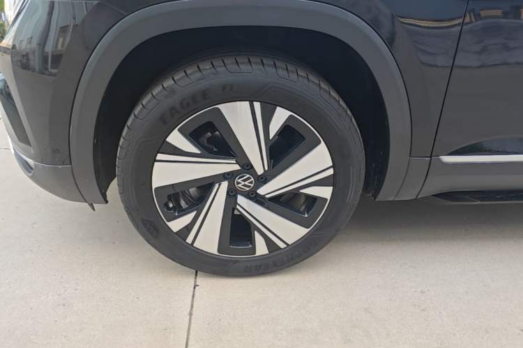 Used Volkswagen Teramont 2024 380TSI Four-Wheel Drive Prestige Luxury Edition Left Front Wheel Hub