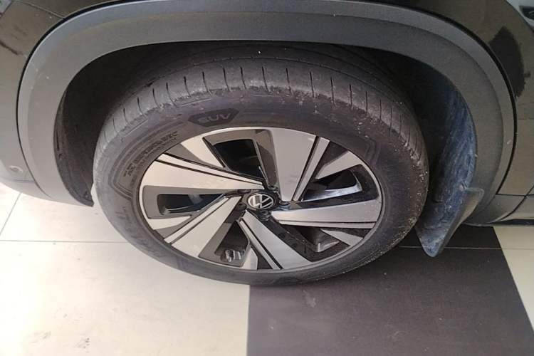 Used Volkswagen Teramont 2024 380TSI Four-Wheel Drive Prestige Luxury Edition Left Front Wheel Hub