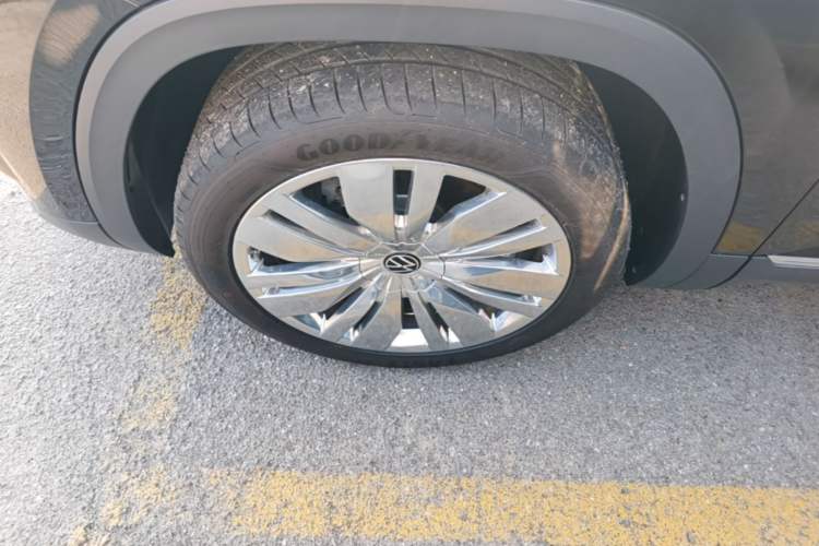 Used Volkswagen Teramont 2024 380TSI Four-Wheel Drive Longxiang Edition Left Front Wheel Hub