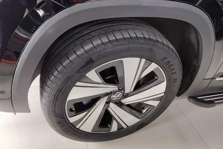 Used Volkswagen Teramont 2024 380TSI Four-Wheel Drive Prestige Luxury Edition Left Front Wheel Hub