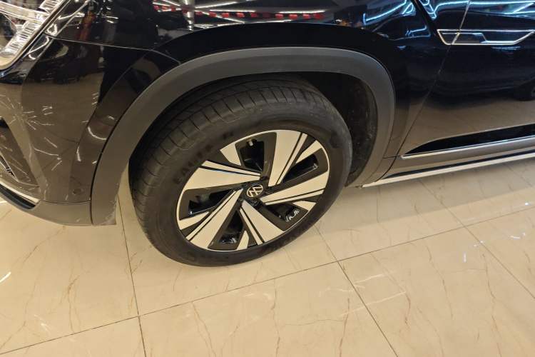 Used Volkswagen Teramont 2024 380TSI Four-Wheel Drive Prestige Luxury Edition Left Front Wheel Hub