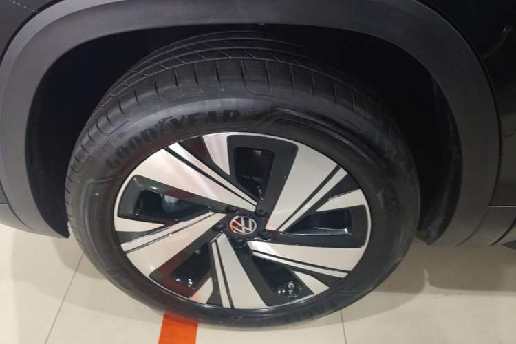 Used Volkswagen Teramont 2024 380TSI All-Wheel Drive Longyao Edition Left Front Wheel Hub