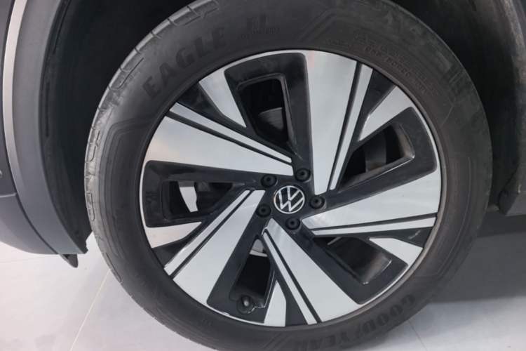 Used Volkswagen Teramont 2024 380TSI Four-Wheel Drive Prestige Luxury Edition Left Front Wheel Hub