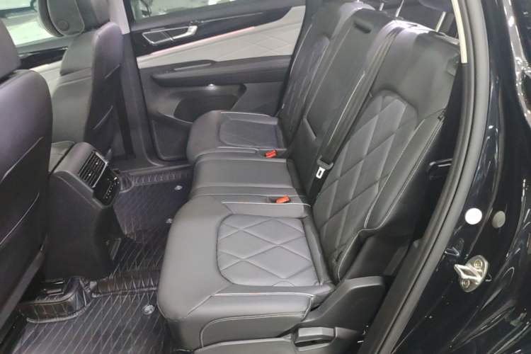 Used Volkswagen Teramont 2024 380TSI Four-Wheel Drive Prestige Luxury Edition Left Rear Seat