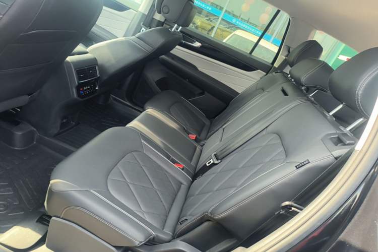 Used Volkswagen Teramont 2024 380TSI Four-Wheel Drive Prestige Flagship Edition Left Rear Seat