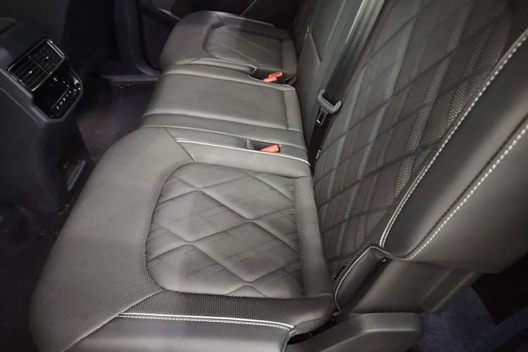 Used Volkswagen Teramont 2024 380TSI Four-Wheel Drive Prestige Luxury Edition Left Rear Seat