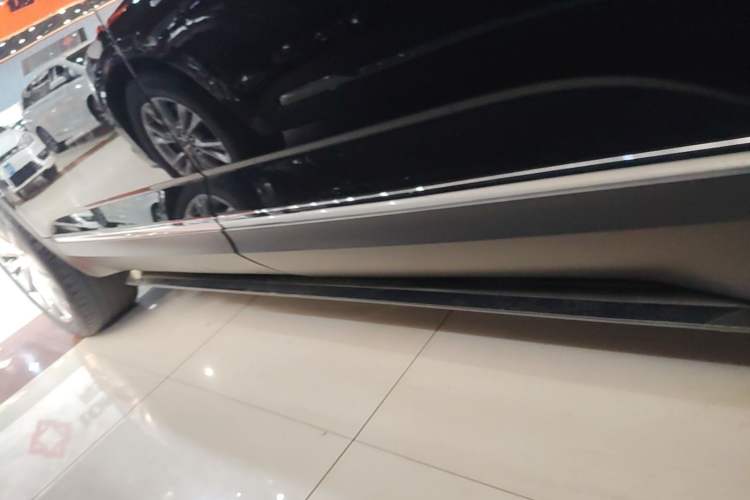 Used Volkswagen Teramont 2024 380TSI Four-Wheel Drive Prestige Flagship Edition Left Side Sill