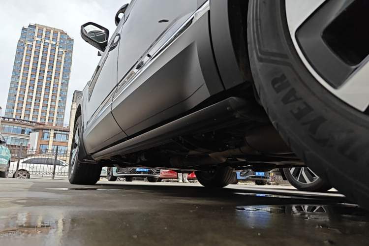 Used Volkswagen Teramont 2024 380TSI Four-Wheel Drive Prestige Luxury Edition Left Side Sill
