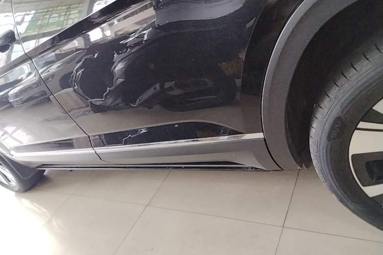 Used Volkswagen Teramont 2024 380TSI Four-Wheel Drive Prestige Luxury Edition Left Side Sill