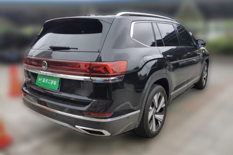 Used Volkswagen Teramont 2024 530 V6 All-Wheel-Drive Dragon Edition Rear Right 45 Deg