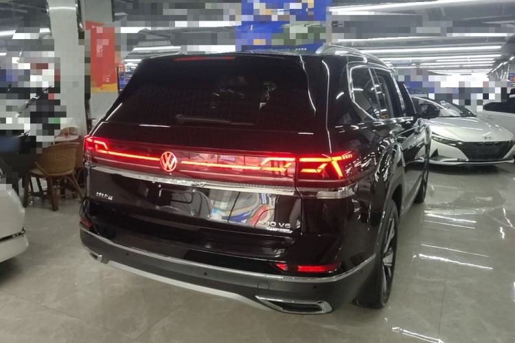 Used Volkswagen Teramont 2024 530 V6 All-Wheel-Drive Dragon Edition Rear Right 45 Deg