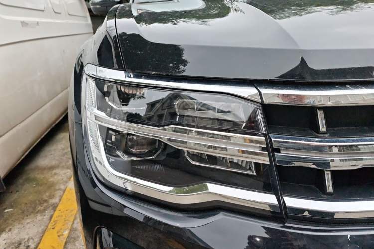 Used Volkswagen Teramont 2024 380TSI All-Wheel Drive Longyao Edition Right Front Headlight