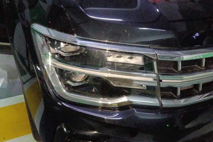 Used Volkswagen Teramont 2024 380TSI All-Wheel Drive Longyao Edition Right Front Headlight