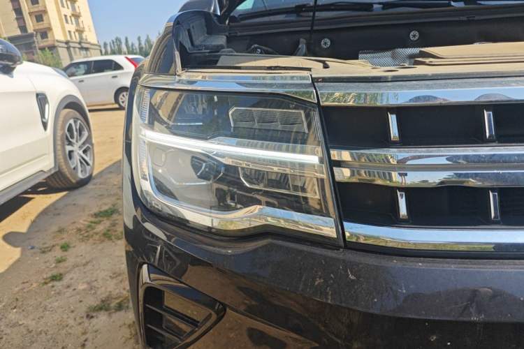 Used Volkswagen Teramont 2024 380TSI All-Wheel Drive Longyao Edition Right Front Headlight