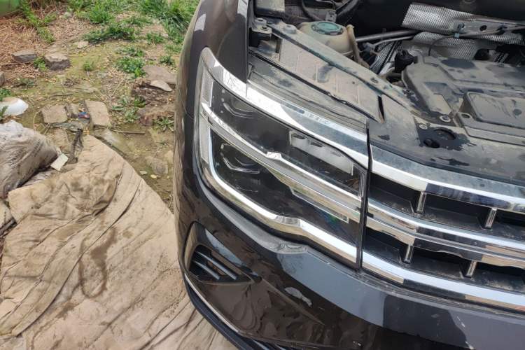 Used Volkswagen Teramont 2024 380TSI Four-Wheel Drive Prestige Luxury Edition Right Front Headlight