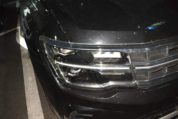 Used Volkswagen Teramont 2024 380TSI All-Wheel Drive Longyao Edition Right Front Headlight
