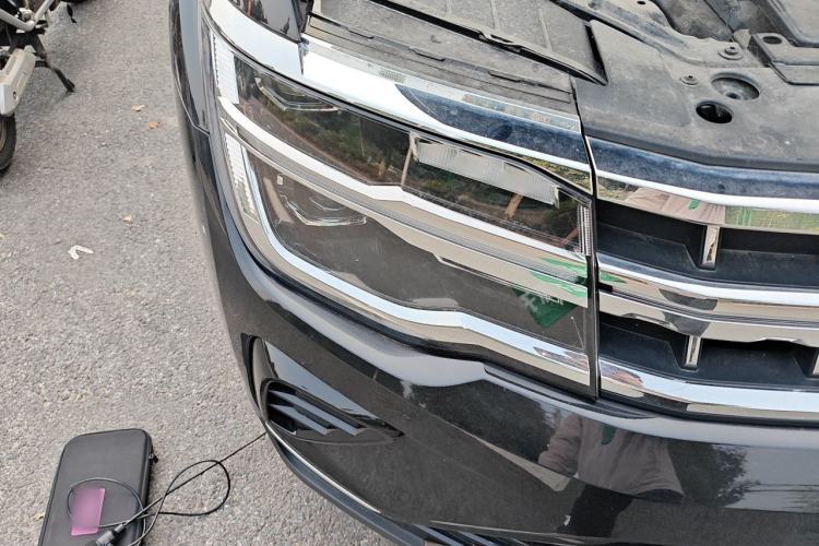 Used Volkswagen Teramont 2024 380TSI All-Wheel Drive Longyao Edition Right Front Headlight