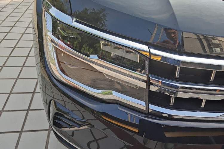 Used Volkswagen Teramont 2024 380TSI Four-Wheel Drive Prestige Luxury Edition Right Front Headlight