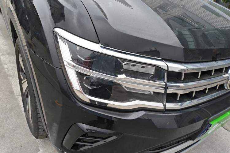 Used Volkswagen Teramont 2024 380TSI All-Wheel Drive Longyao Edition Right Front Headlight