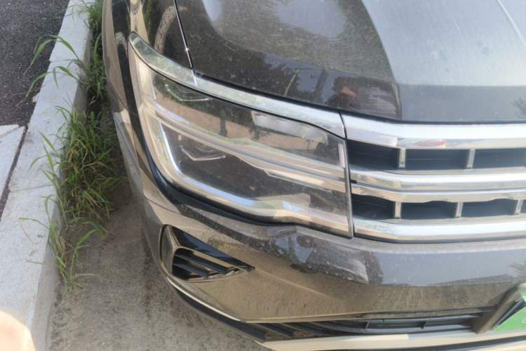 Used Volkswagen Teramont 2024 380TSI All-Wheel Drive Longyao Edition Right Front Headlight