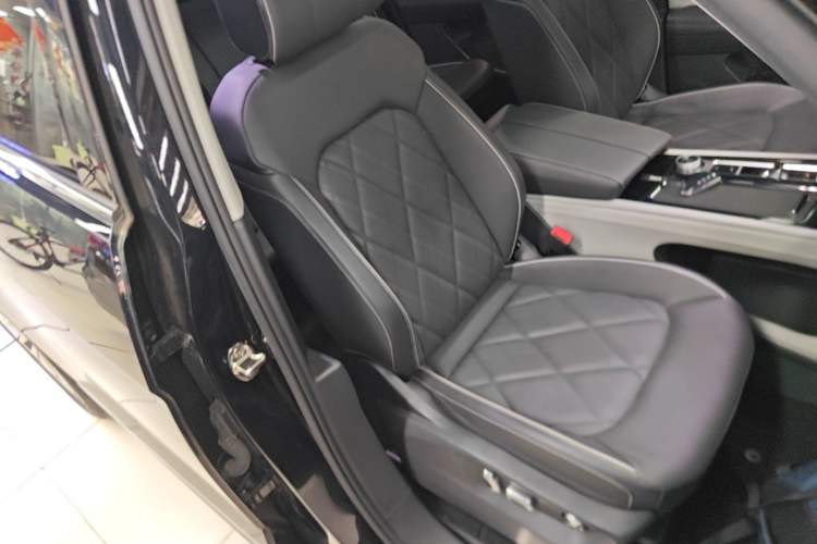 Used Volkswagen Teramont 2024 380TSI Four-Wheel Drive Prestige Flagship Edition Right Front Seat