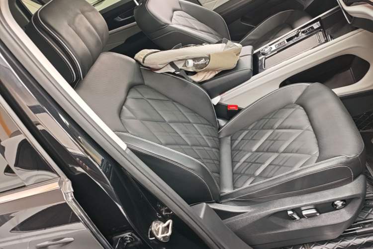 Used Volkswagen Teramont 2024 380TSI All-Wheel Drive Longyao Edition Right Front Seat