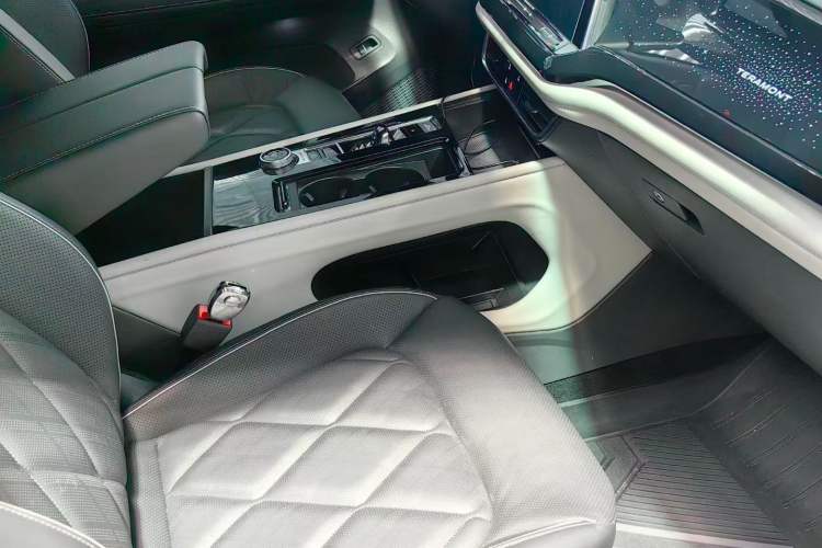 Used Volkswagen Teramont 2024 380TSI Four-Wheel Drive Prestige Luxury Edition Right Front Seat