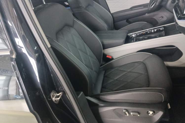 Used Volkswagen Teramont 2024 380TSI All-Wheel Drive Longyao Edition Right Front Seat
